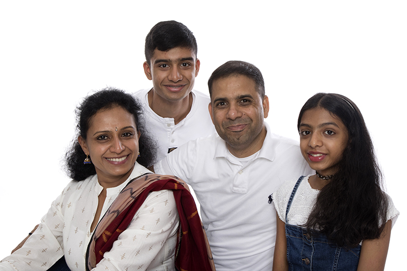 Beautiful family portrait session by Pinner Photography